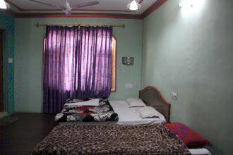 Hotel Grand Tabiyah, Srinagar 3